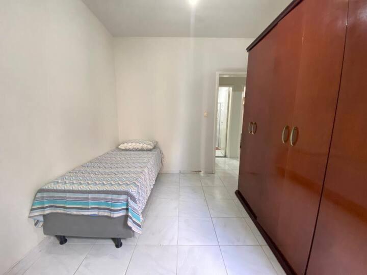 Mobiliado Com 3 Quartos, Sendo 1 Apartamento *